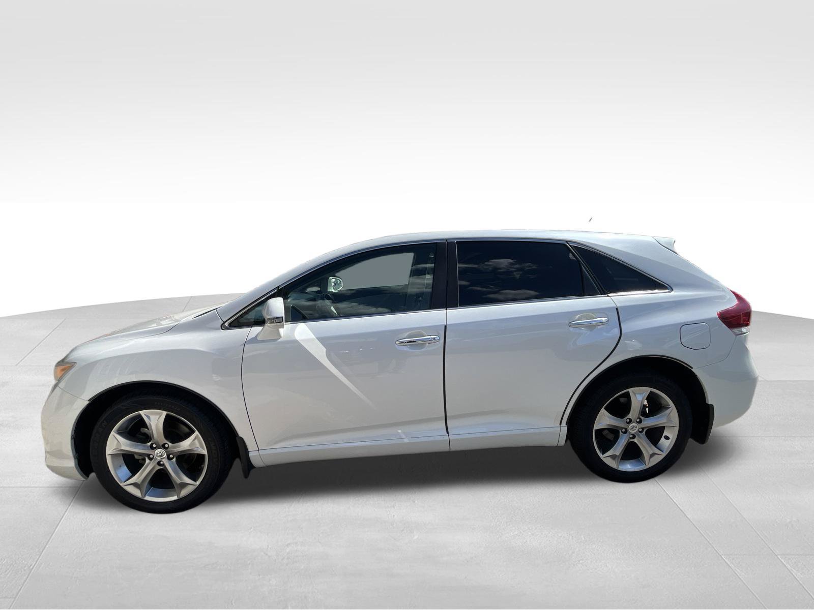 Used 2015 Toyota Venza XLE w/ XLE Premium Package FWD image 8