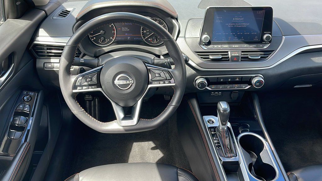 Used 2025 Nissan Altima 2.5 SR FWD image 10