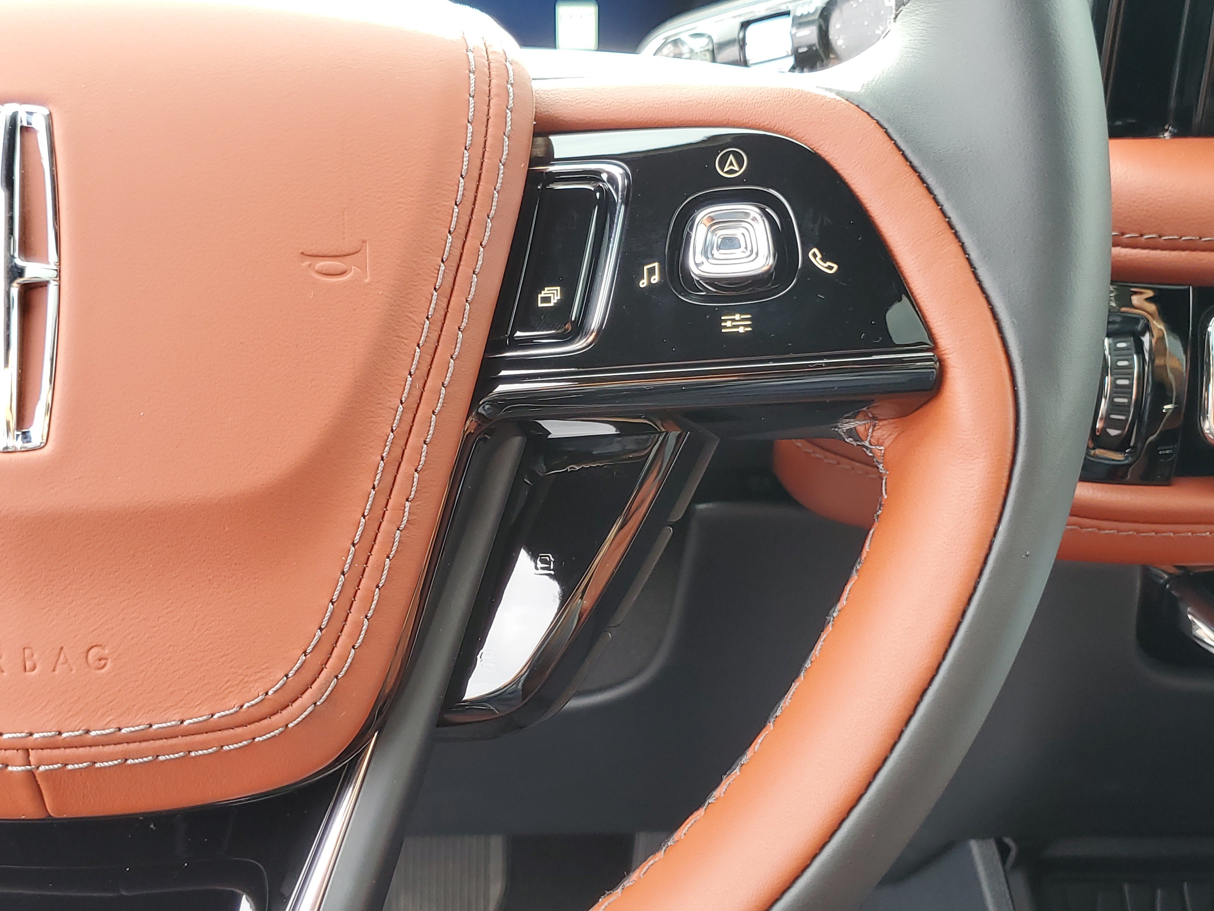 New 2027 Lincoln Aviator Reserve AWD/4WD image 17
