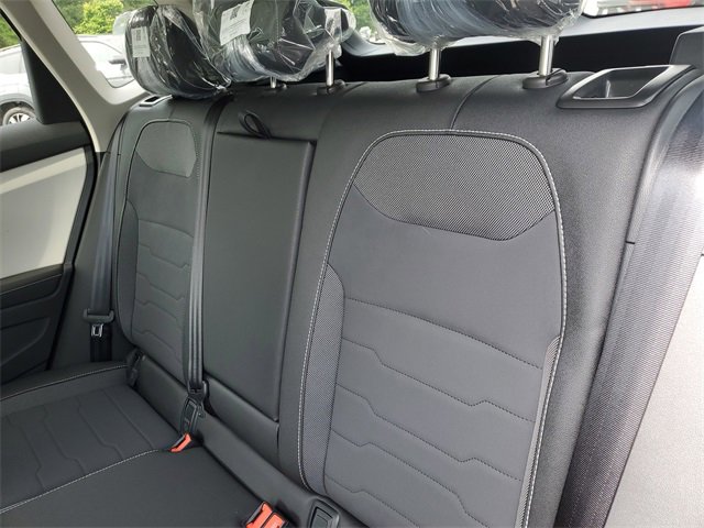 New 2025 Volkswagen Taos SE image 10
