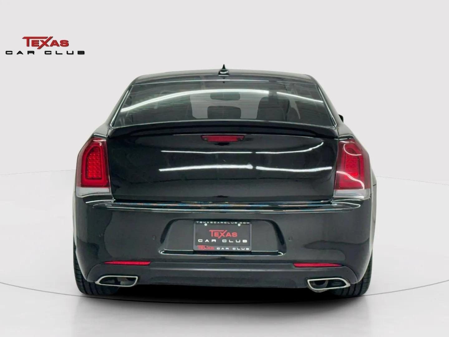 Used 2022 Chrysler 300 S RWD image 7