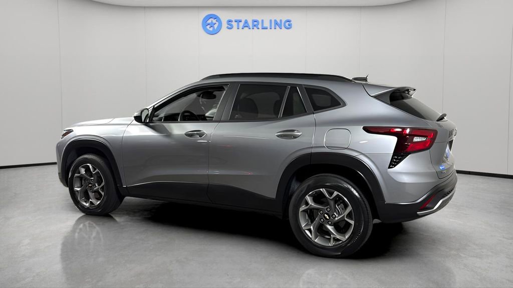 Certified 2024 Chevrolet Trax LT w/ LT Convenience Package image 4