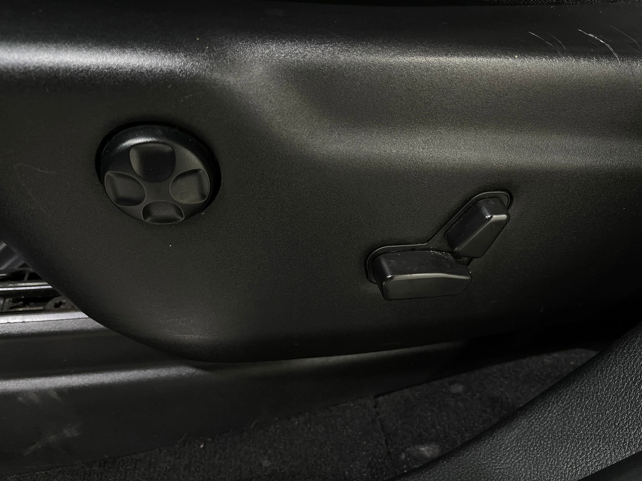 Used 2021 Dodge Durango R/T w/ Blacktop Package image 17