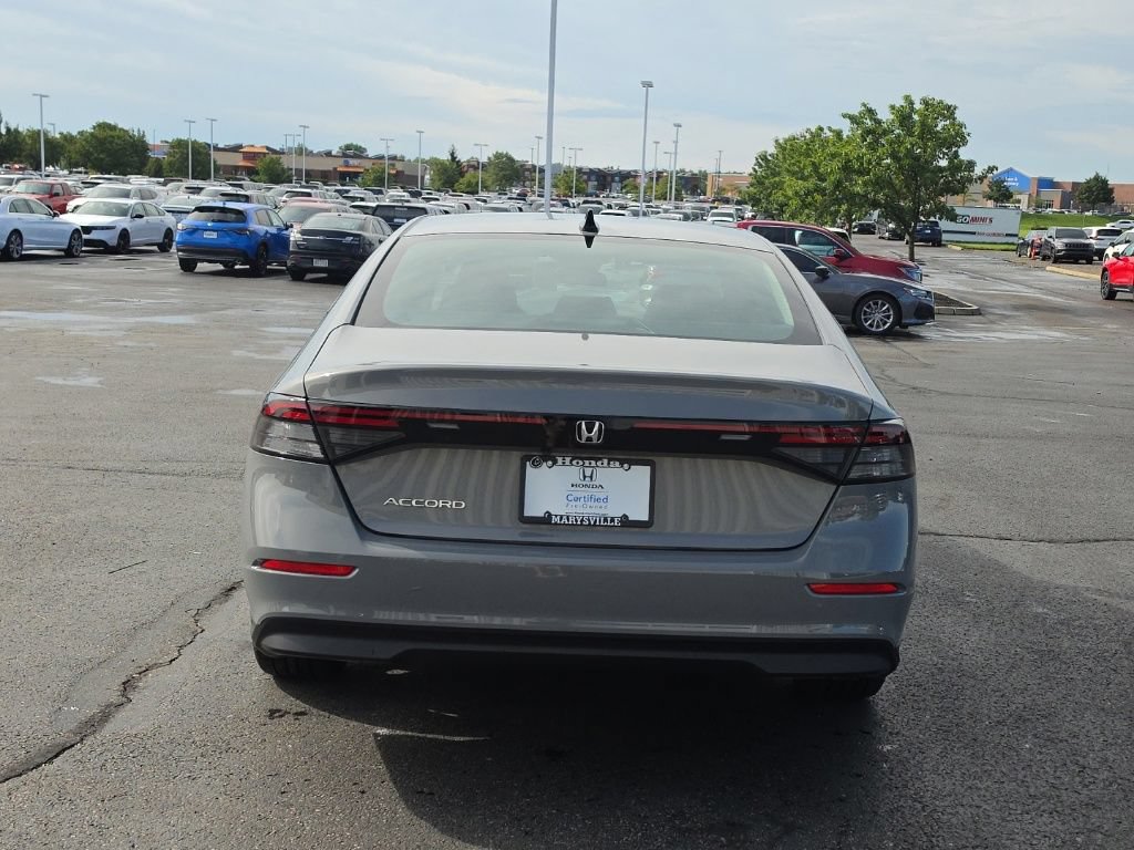 Used 2025 Honda Accord SE image 6