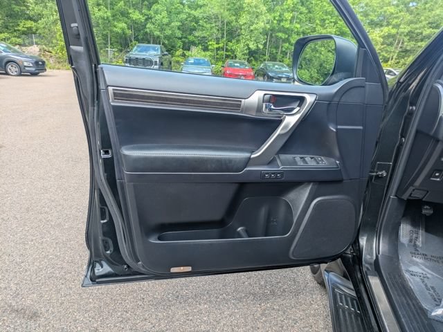 Used 2023 Lexus GX 460 Premium w/ Premium Package AWD/4WD image 19