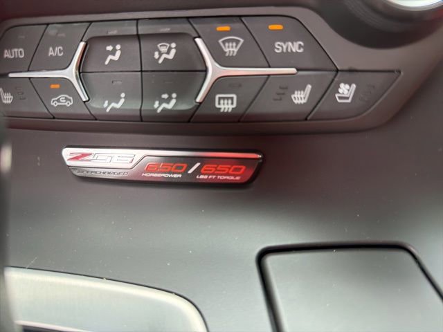 Used 2015 Chevrolet Corvette Z06 w/ 3LZ Preferred Equipment Group RWD image 10