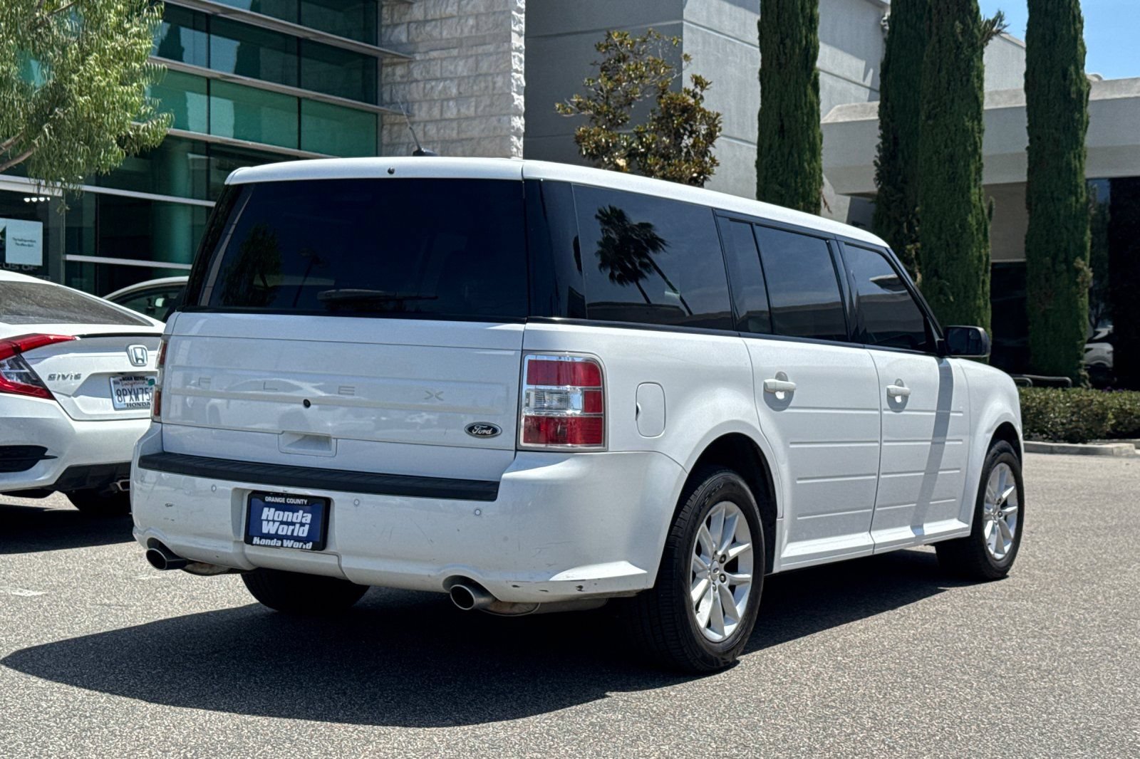 Used 2018 Ford Flex SE FWD image 5