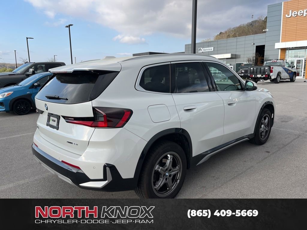 Used 2025 BMW X1 xDrive28i image 3
