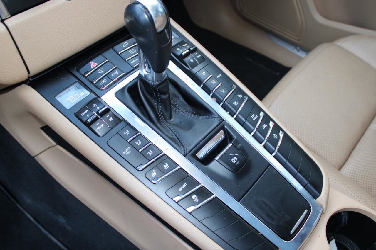 Used 2017 Porsche Macan S image 14