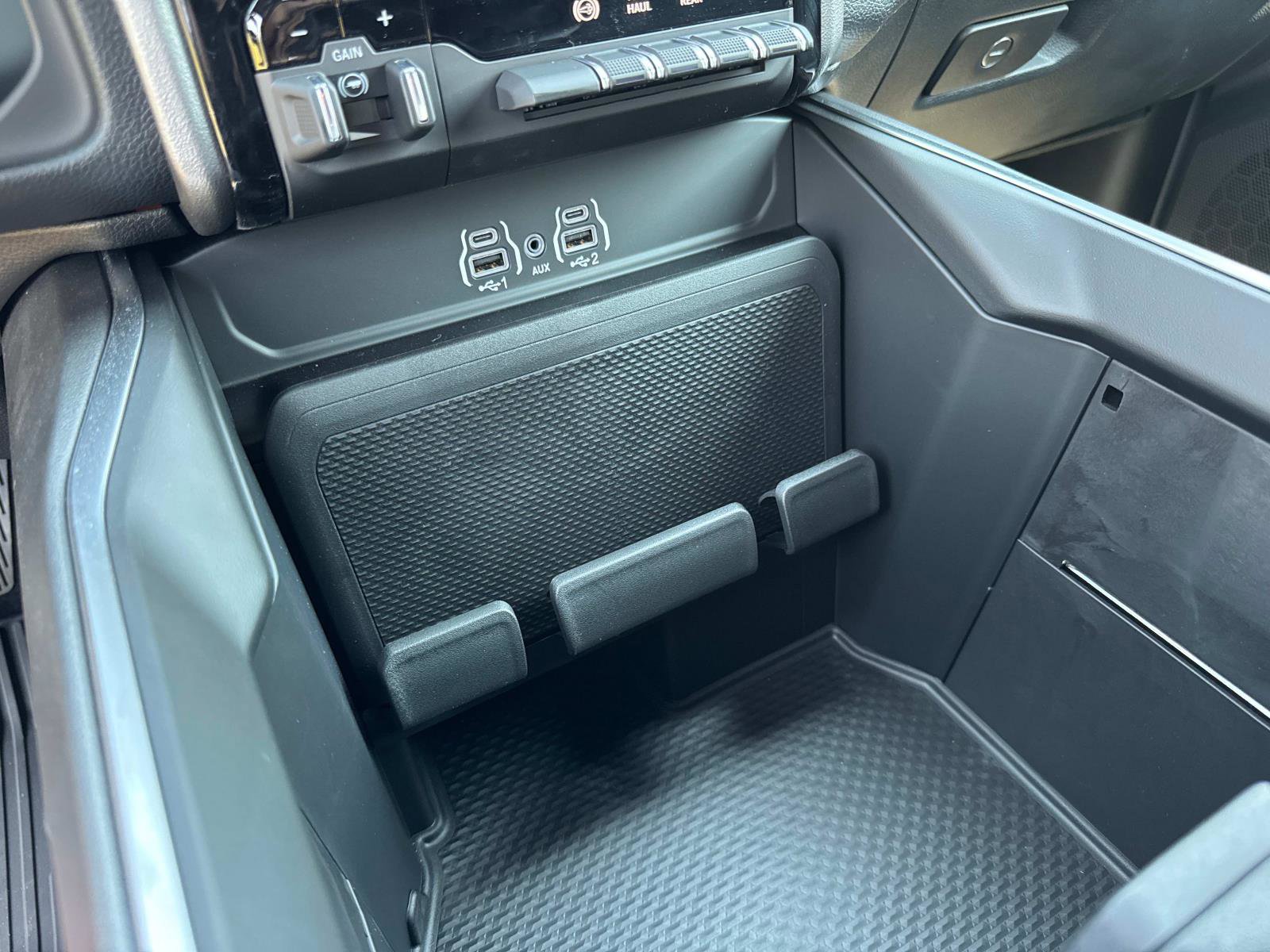 New 2026 RAM 3500 Big Horn AWD/4WD image 26