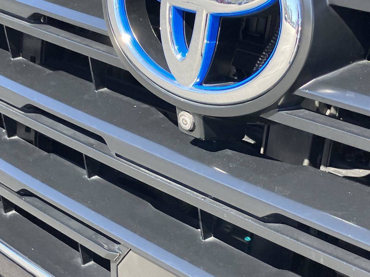 Used 2024 Toyota Sequoia SR5 w/ SR5 Premium Package image 11