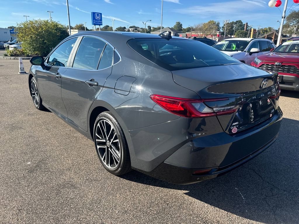 Used 2025 Toyota Camry XLE image 9
