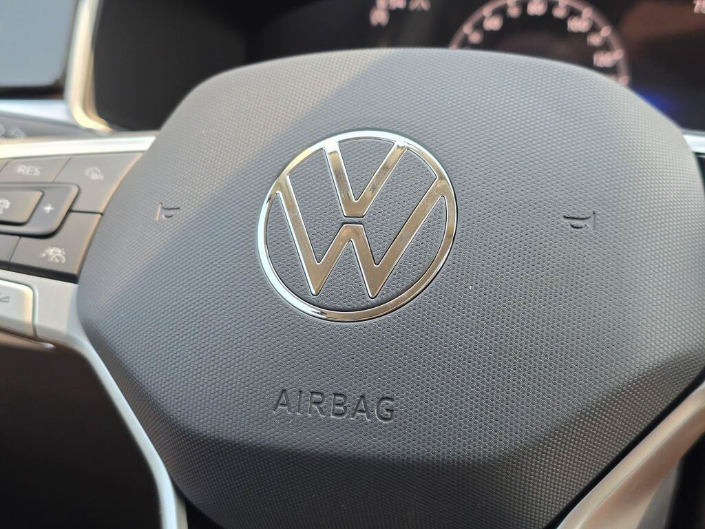 New 2026 Volkswagen Taos SE AWD/4WD image 31