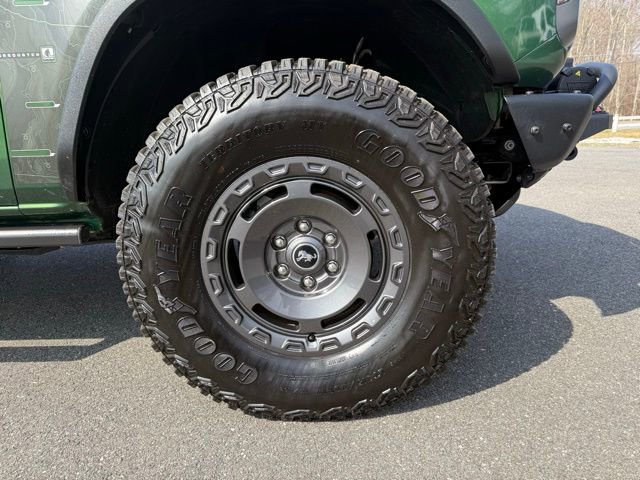 Used 2024 Ford Bronco Everglades image 44