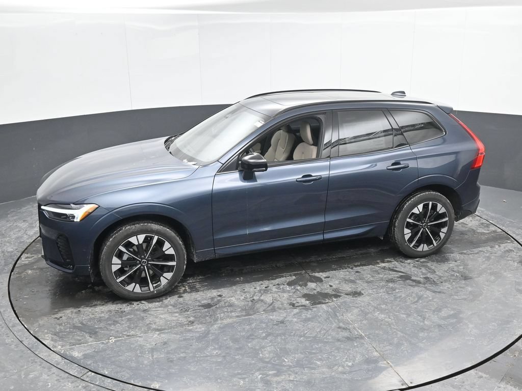 New 2026 Volvo XC60 B5 Plus w/ Protection Package Premier AWD/4WD image 33