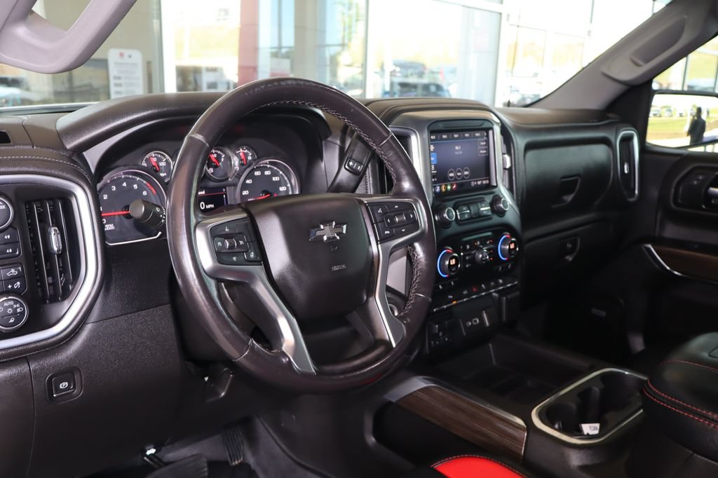 Used 2022 Chevrolet Silverado 1500 RST w/ Redline Edition AWD/4WD image 18