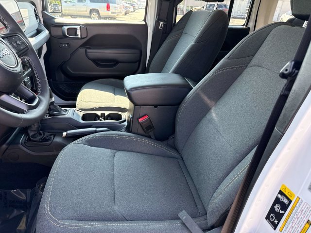 Used 2025 Jeep Wrangler Unlimited Sport AWD/4WD image 22