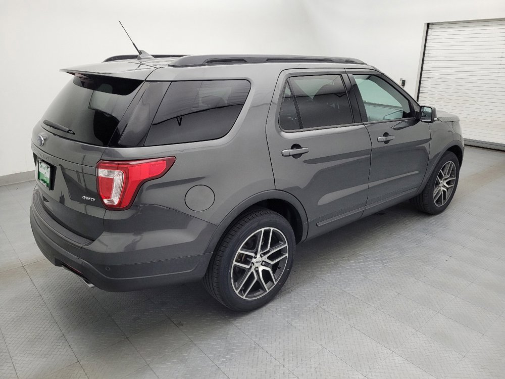 Used 2019 Ford Explorer XLT w/ Equipment Group 202A AWD/4WD image 10