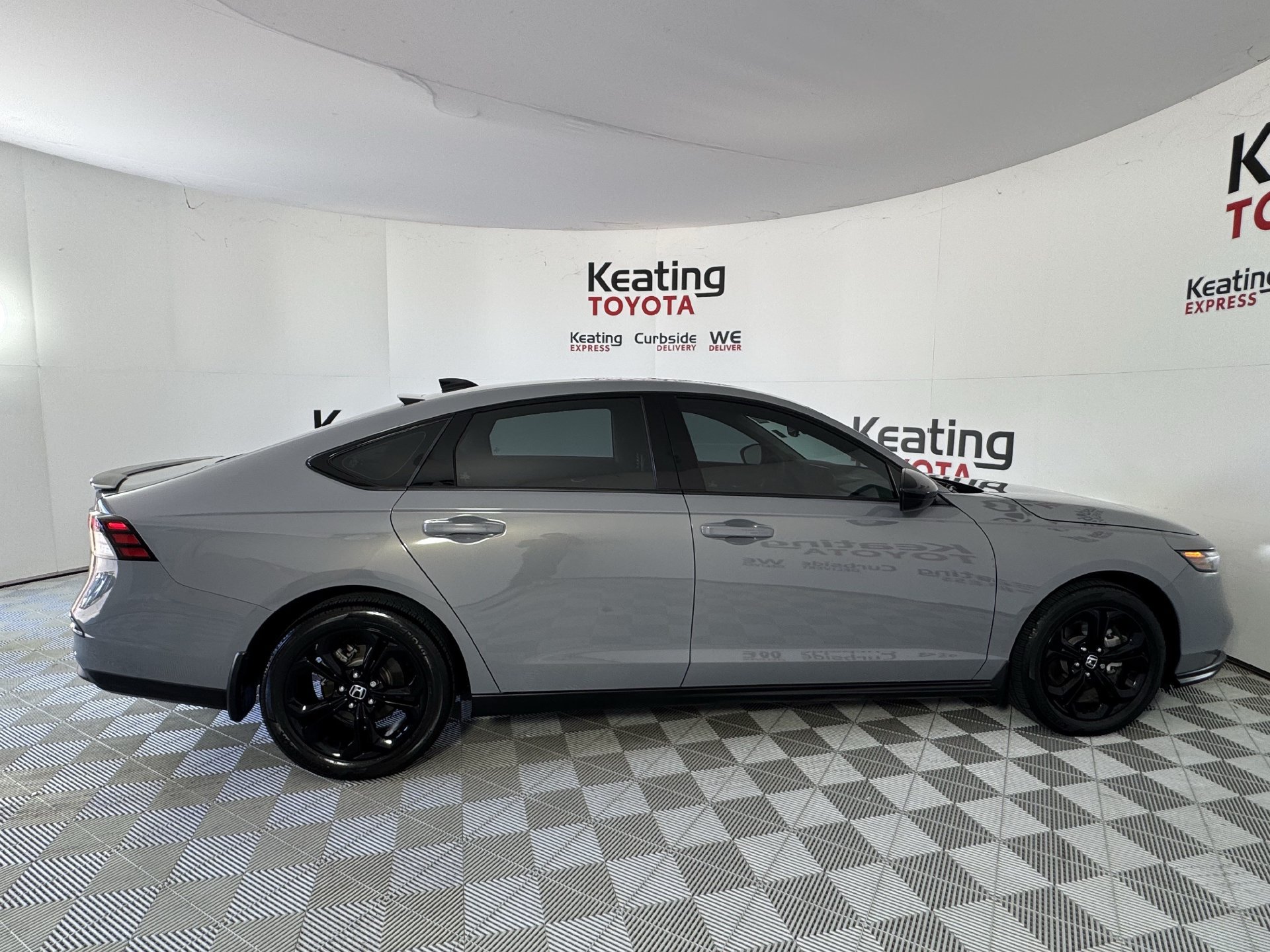 Used 2025 Honda Accord SE image 4