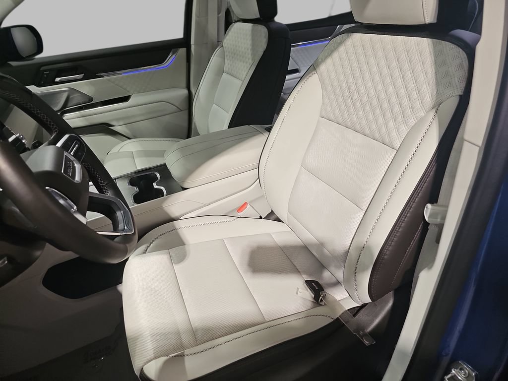Certified 2024 GMC Acadia Denali w/ Super Cruise Package AWD/4WD image 21
