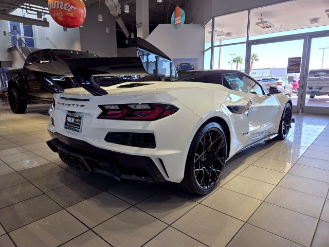 New 2027 Chevrolet Corvette ZR1 w/ ZR1 Carbon Fiber Aero Package RWD image 6
