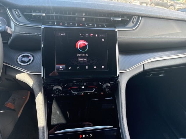 Used 2024 Jeep Grand Cherokee Altitude image 17