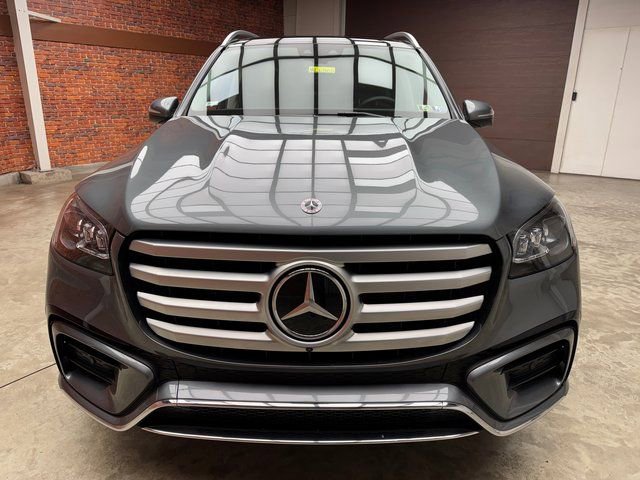 Used 2026 Mercedes-Benz GLS 450 4MATIC image 8