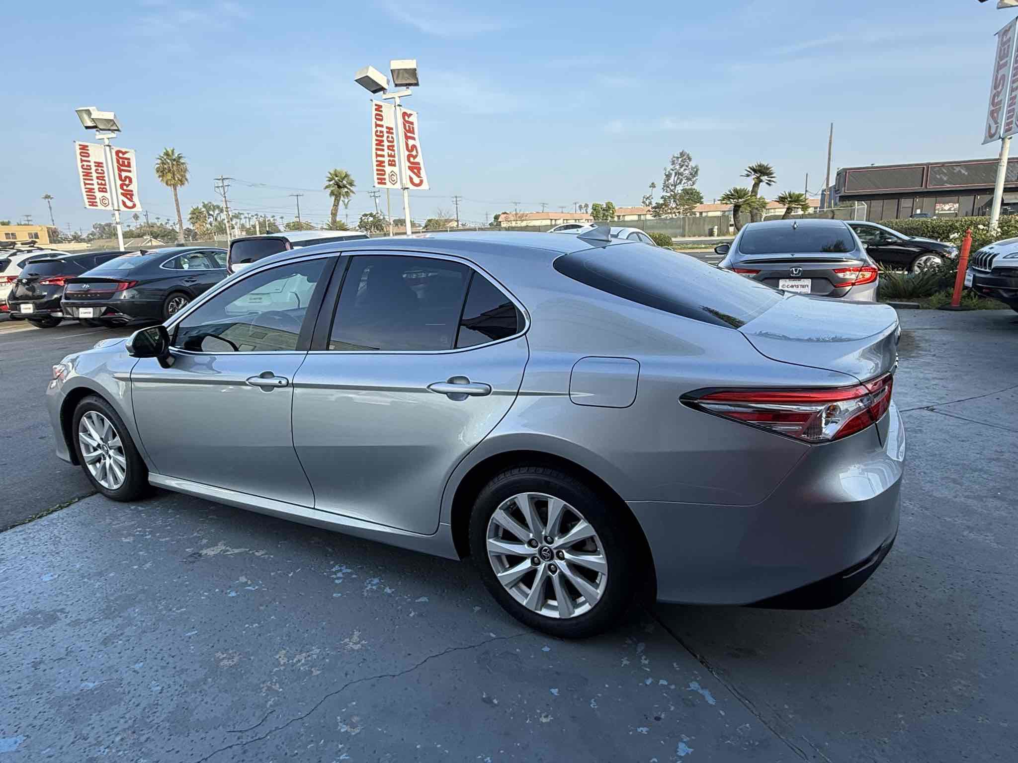 Used 2019 Toyota Camry LE image 13