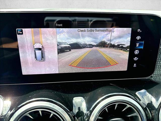 Used 2023 Mercedes-Benz GLB 250 image 24