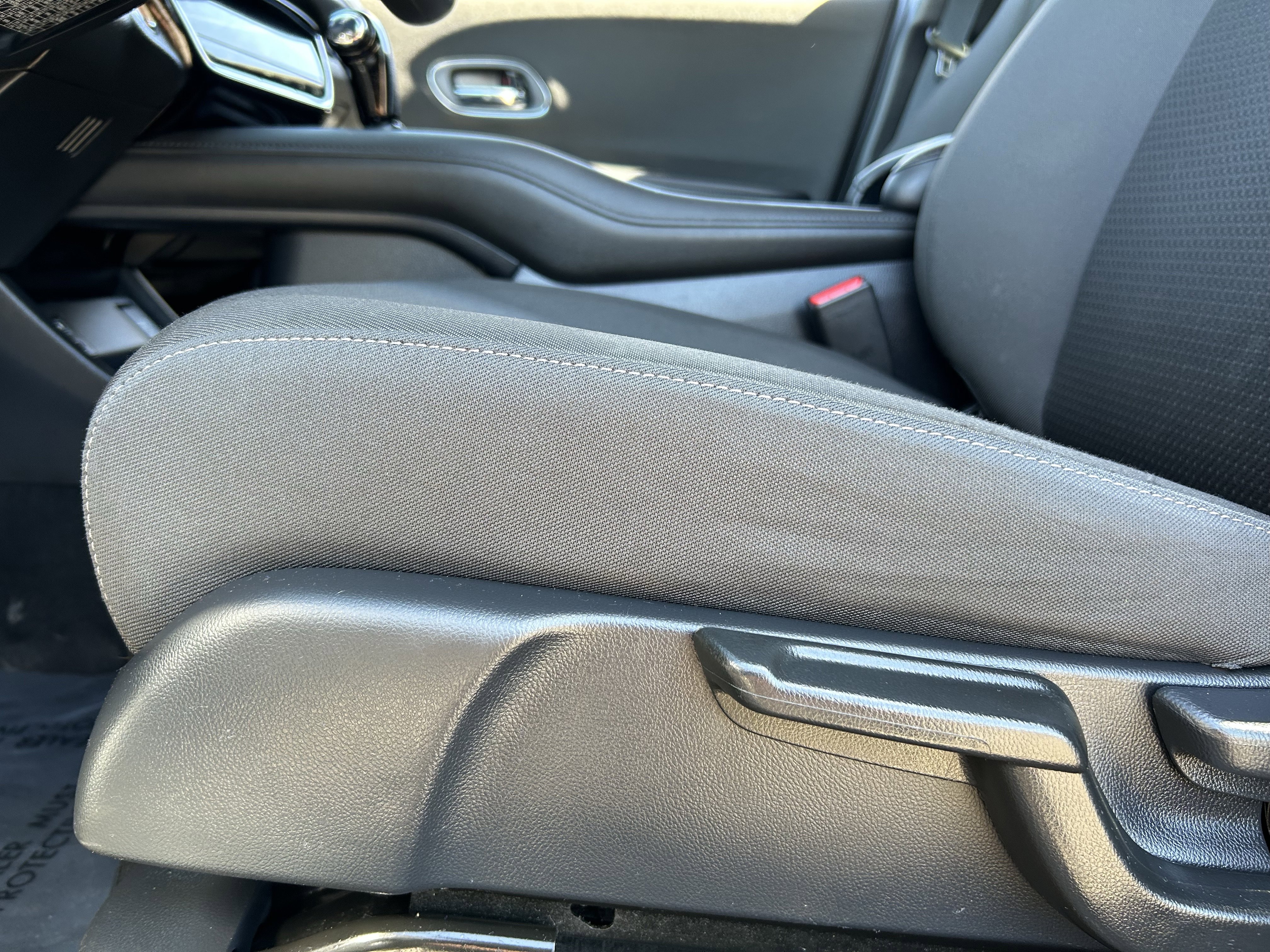 Used 2022 Honda HR-V EX image 20