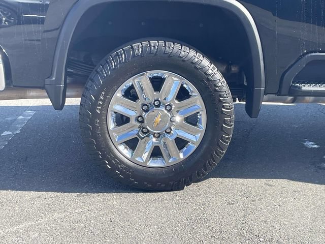 Used 2024 Chevrolet Silverado 2500 LTZ w/ LTZ Plus Package AWD/4WD image 7