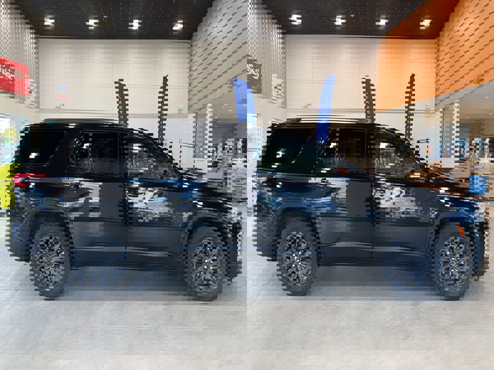 Used 2022 Chevrolet Traverse RS w/ LPO, Floor Liner Package image 4