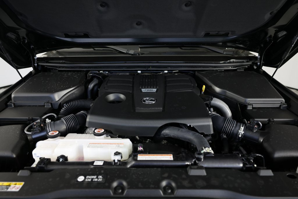 Used 2025 Lexus GX 550 w/ Accessory Package (Z1) image 45