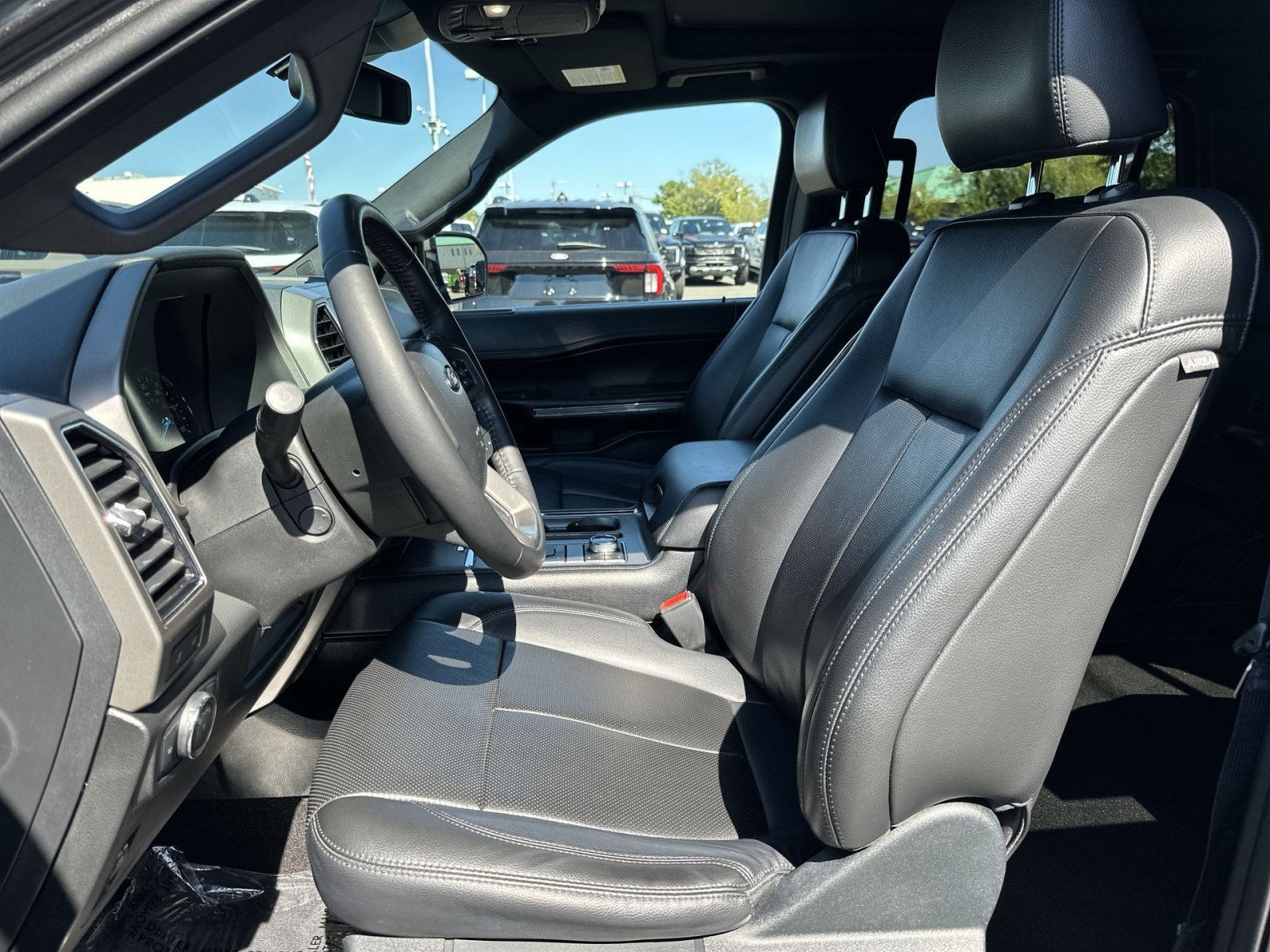 Used 2021 Ford Expedition XLT AWD/4WD image 14