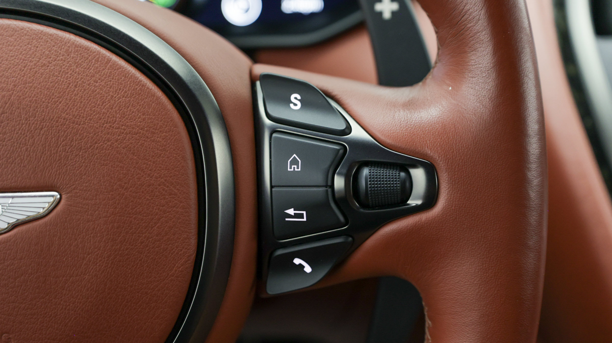 Used 2019 Aston Martin DBS Superleggera RWD image 44