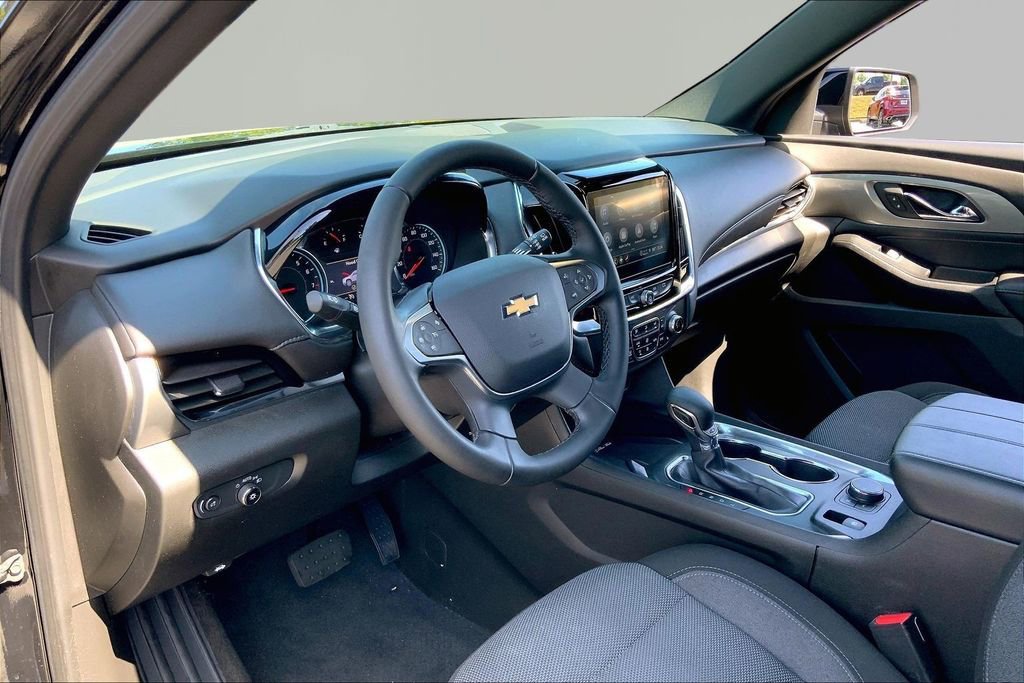 Used 2023 Chevrolet Traverse LT AWD/4WD image 12