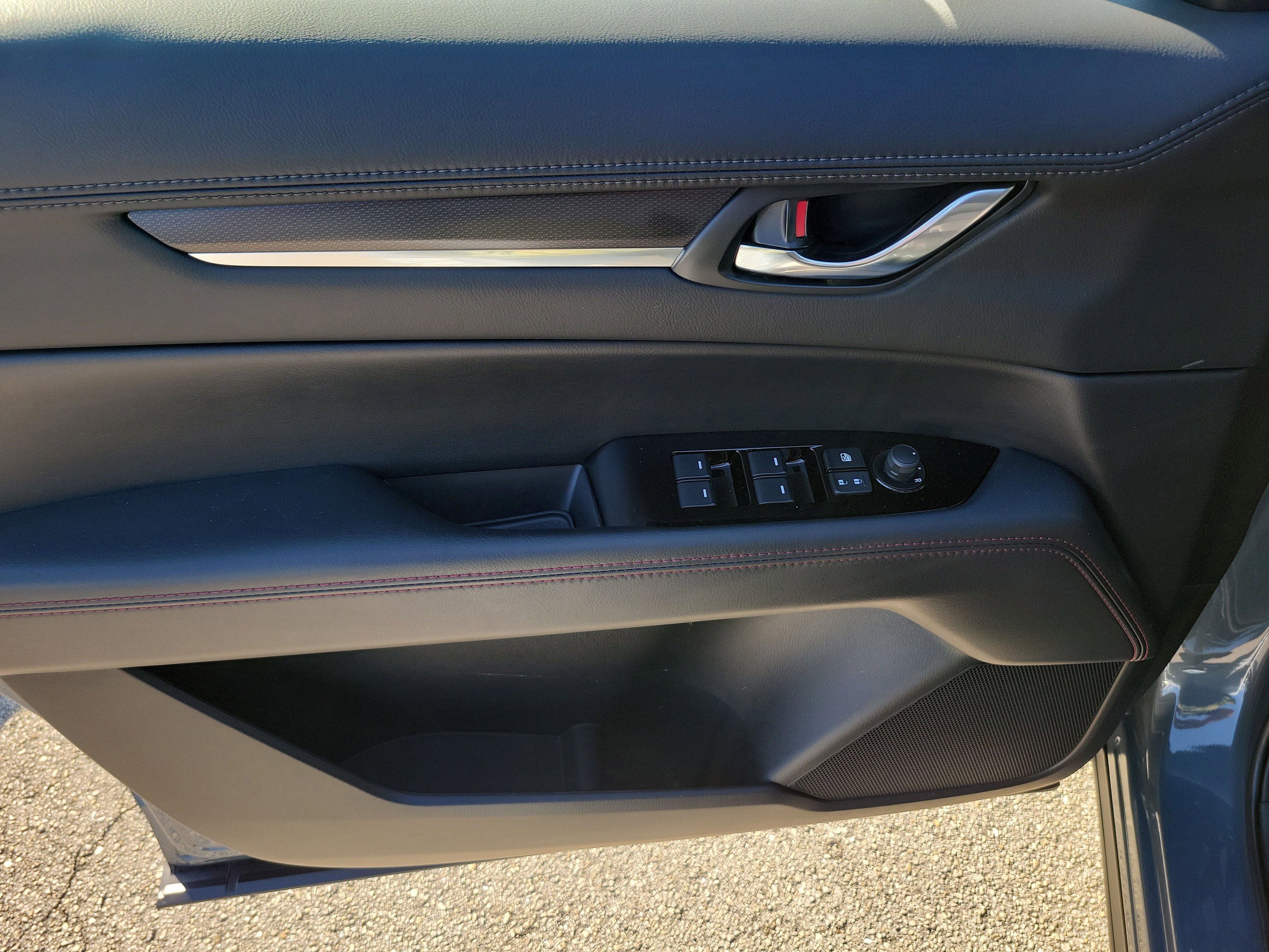 Used 2023 MAZDA CX-5 Carbon Edition image 12