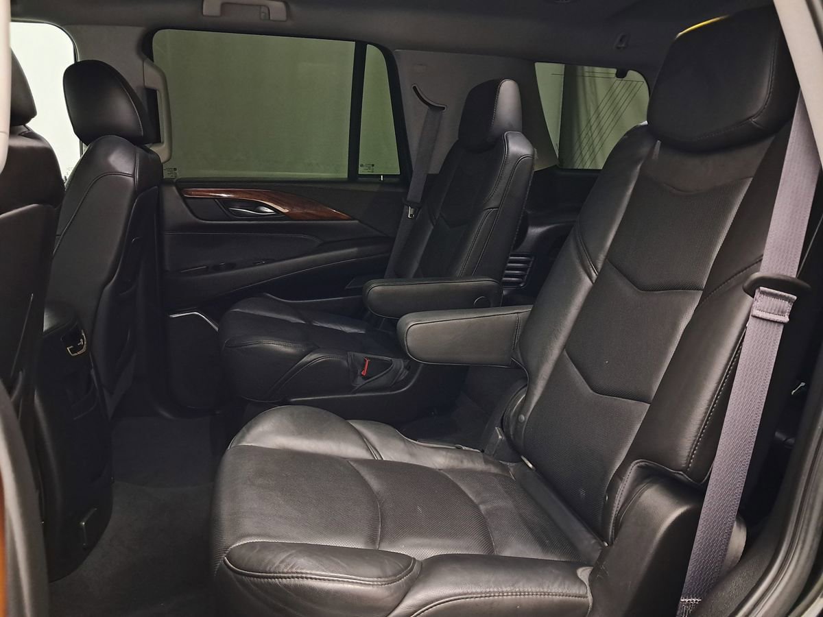 Used 2016 Cadillac Escalade 4WD image 23