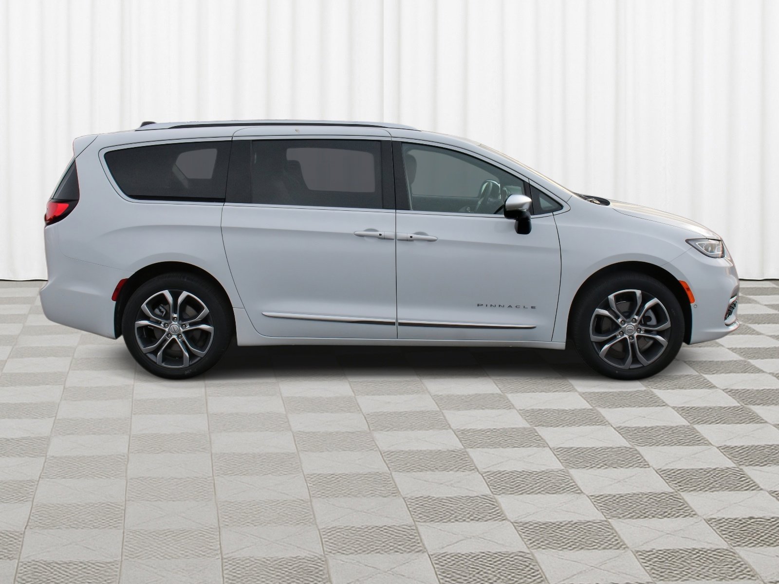 New 2026 Chrysler Pacifica Pinnacle image 34