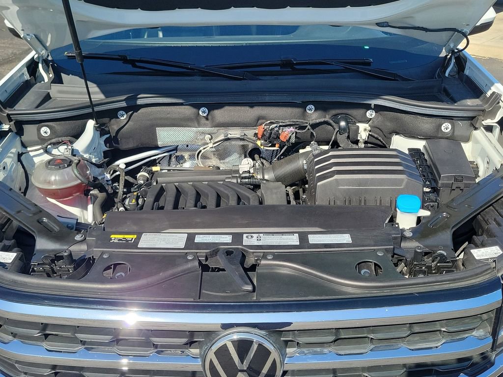 Used 2020 Volkswagen Atlas Cross Sport SE w/ Panoramic Sunroof Package image 29