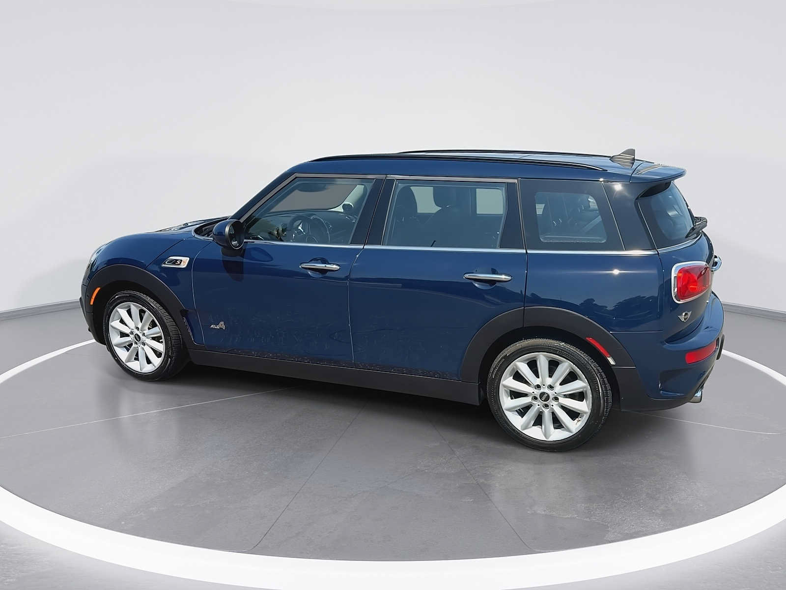 Used 2017 MINI Cooper Clubman S AWD/4WD image 6