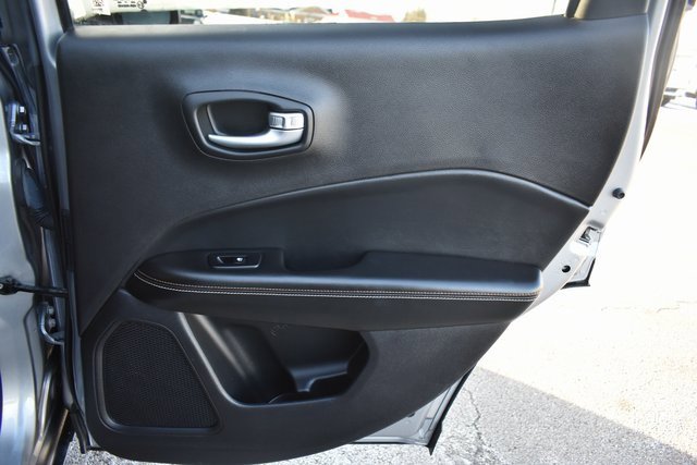 Used 2018 Jeep Compass Latitude w/ Popular Equipment Group image 38