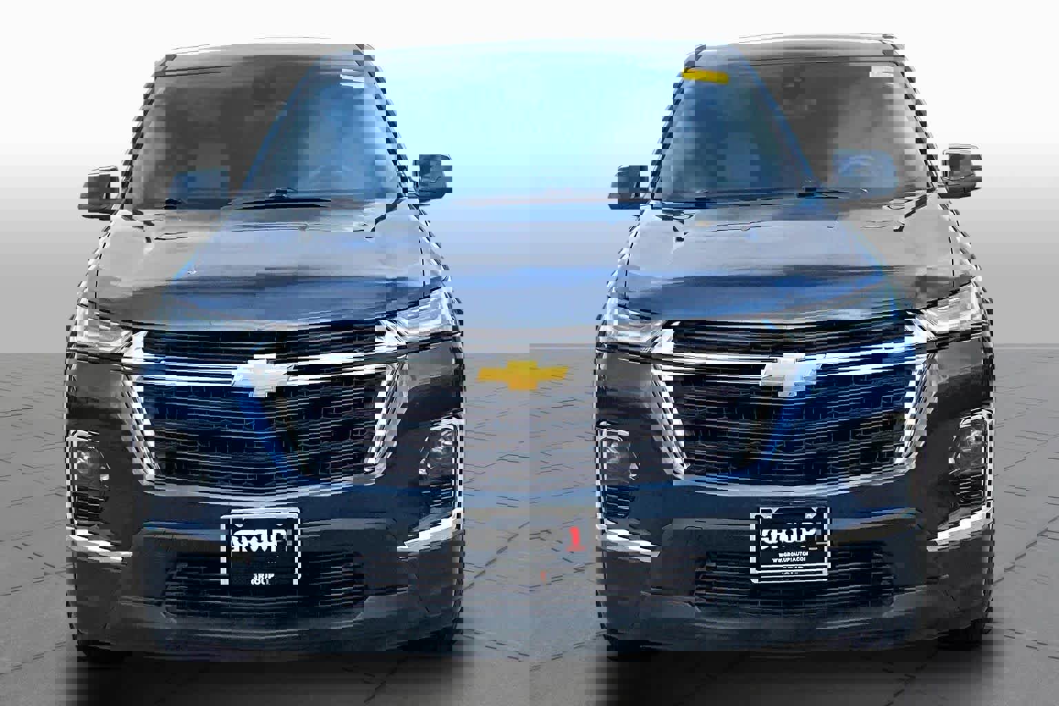 Used 2022 Chevrolet Traverse LS FWD image 4