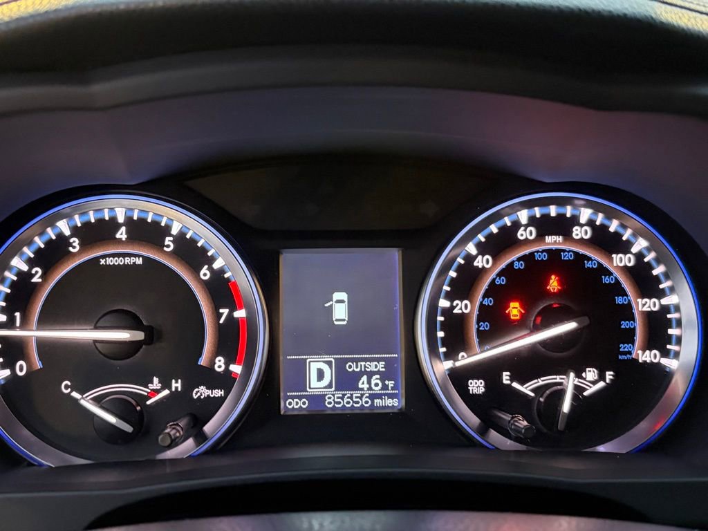 Used 2015 Toyota Highlander LE image 29