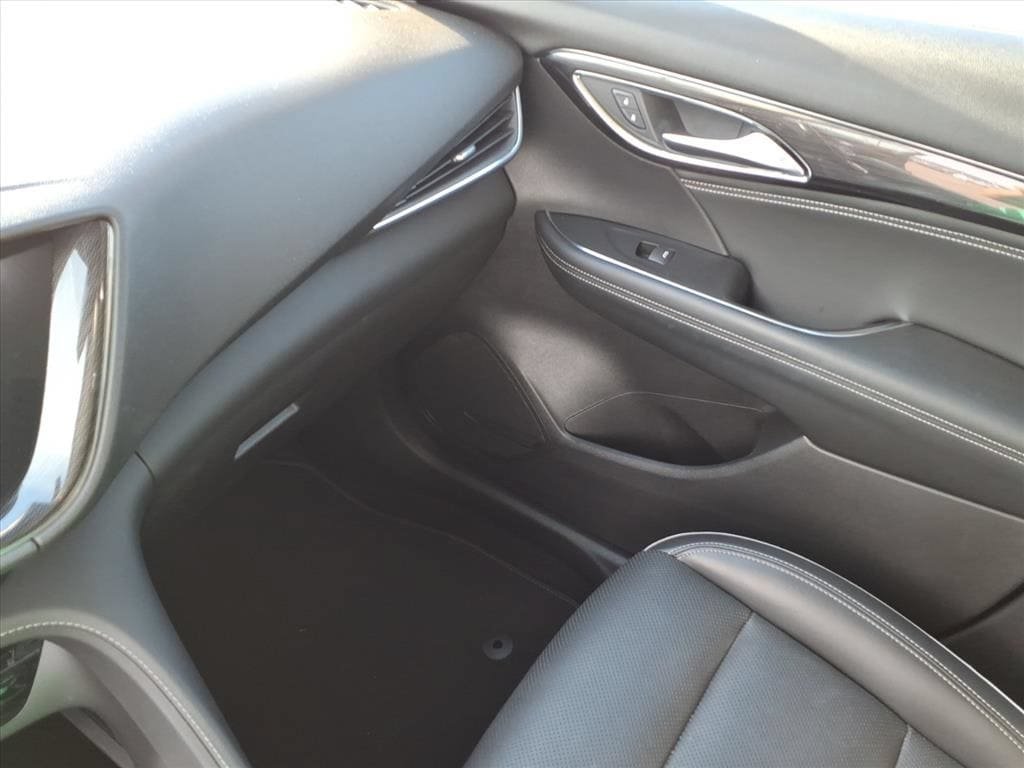 Used 2023 Buick Envision Essence FWD image 32