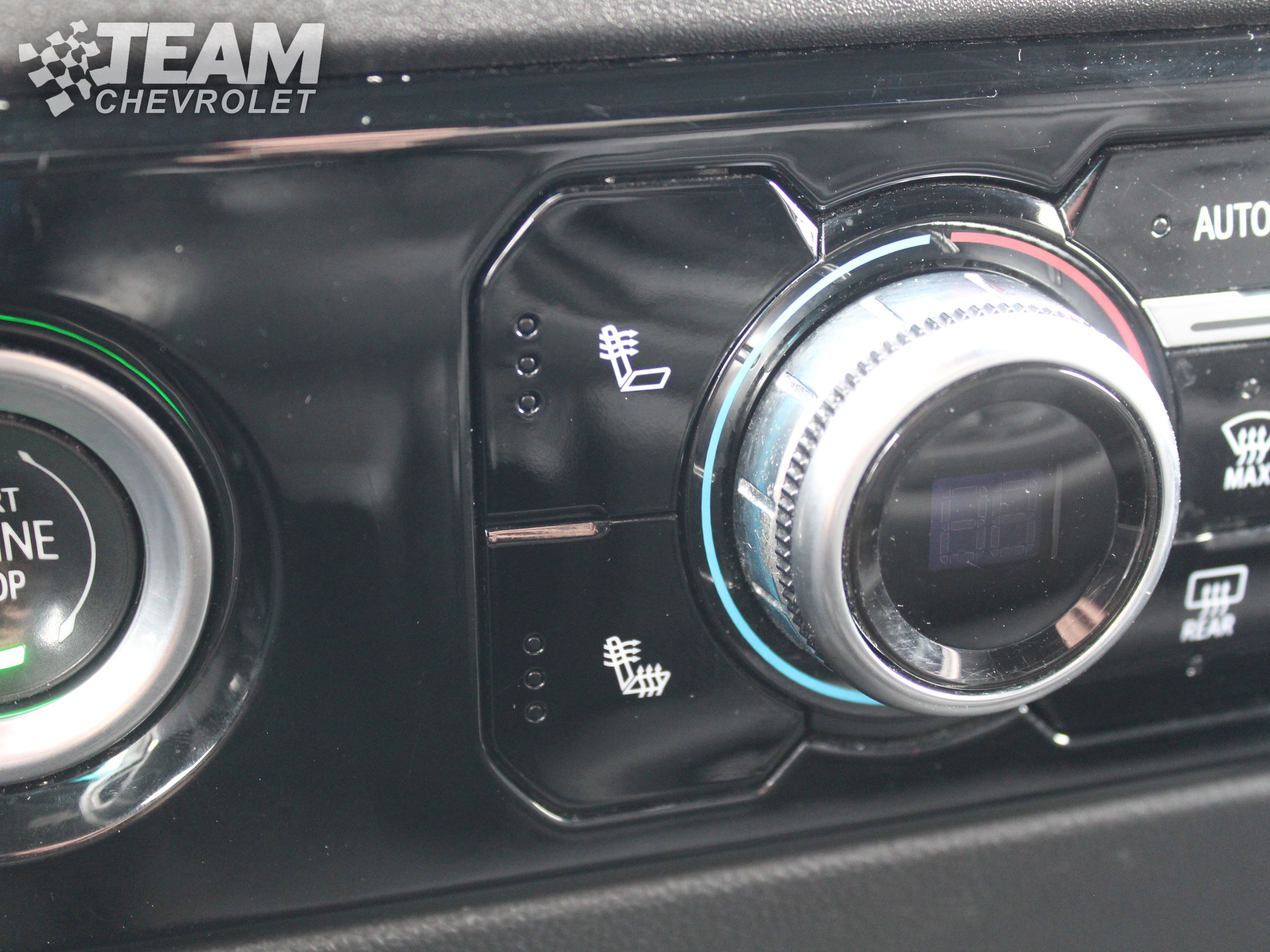 Used 2024 GMC Sierra 1500 SLT AWD/4WD image 17