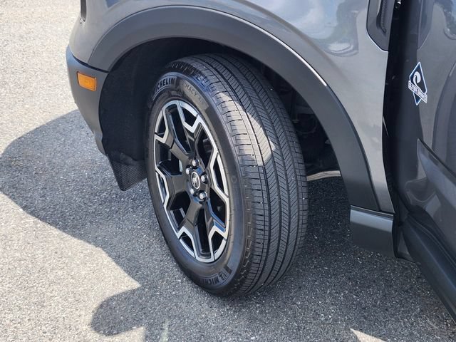 Certified 2025 Ford Bronco Sport Outer Banks w/ Outer Banks Tech Package+ AWD/4WD image 32