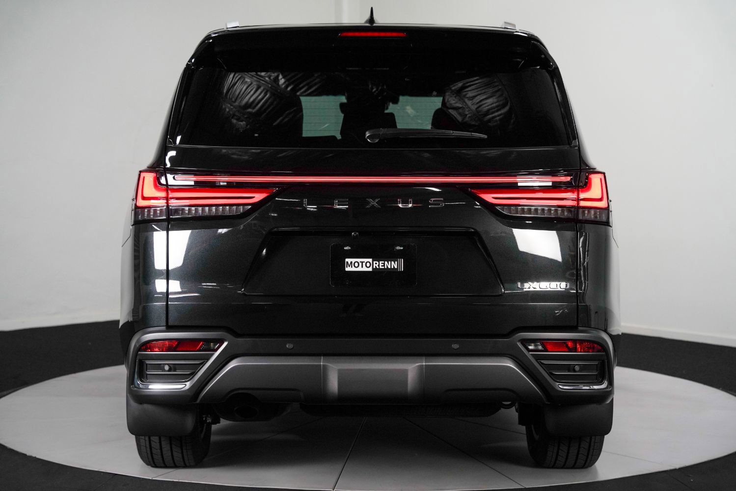Used 2024 Lexus LX 600 4WD w/ Premium Package image 8