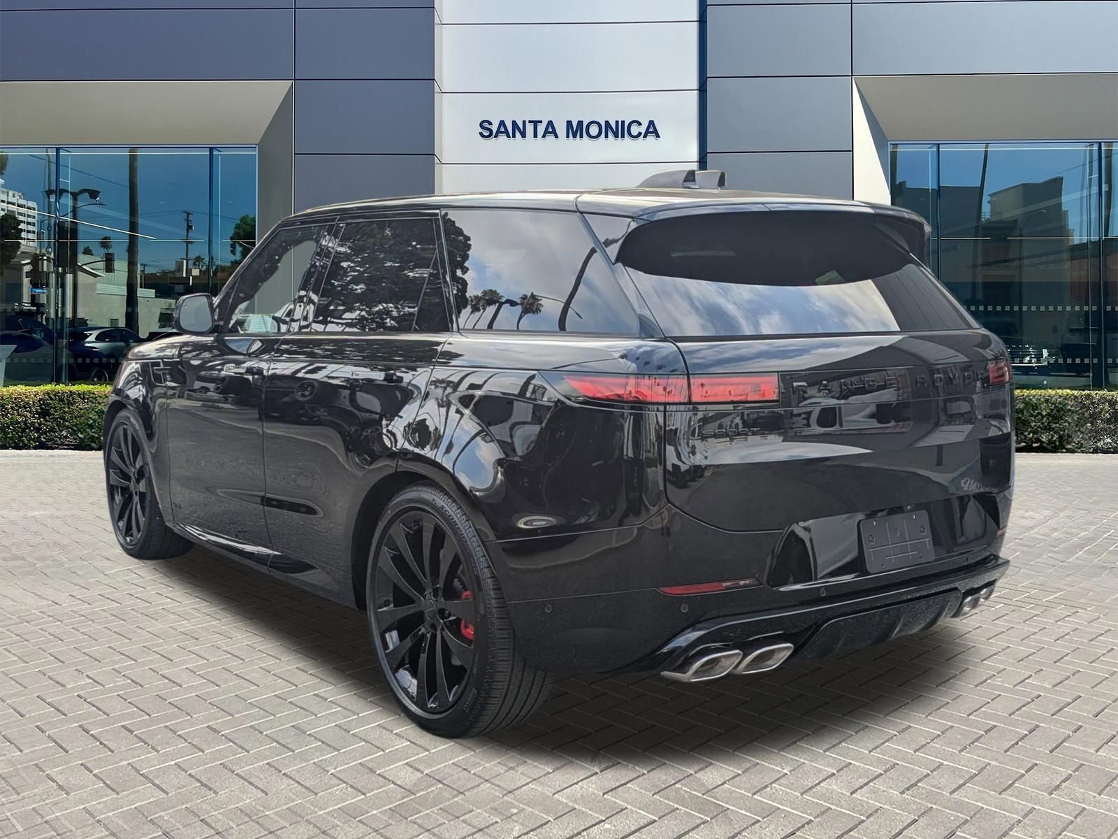 New 2026 Land Rover Range Rover Sport Dynamic SE AWD/4WD image 3