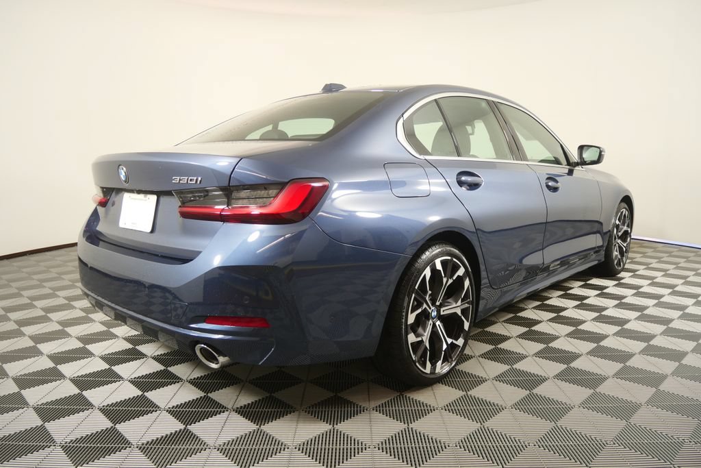 Certified 2026 BMW 330i Sedan RWD image 4